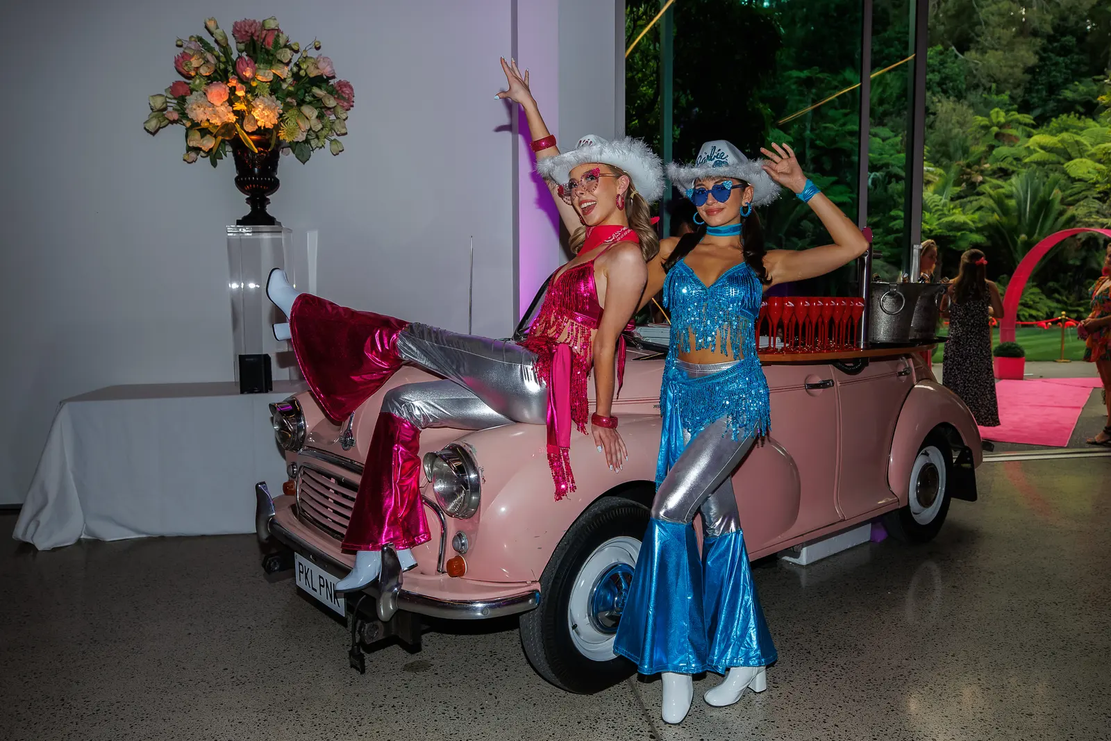 Professional roaming entertainers NZ