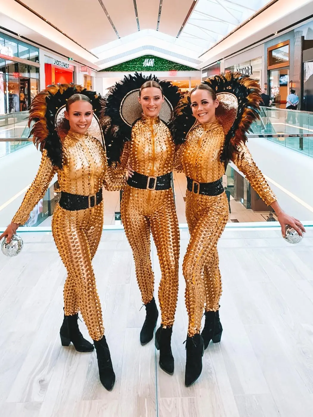 Professional roaming entertainment NZ